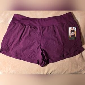 Avia Compression Shorts in Maroon